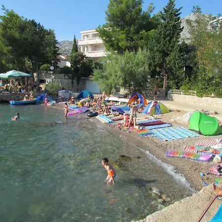 Velvet ゲストハウス 3*